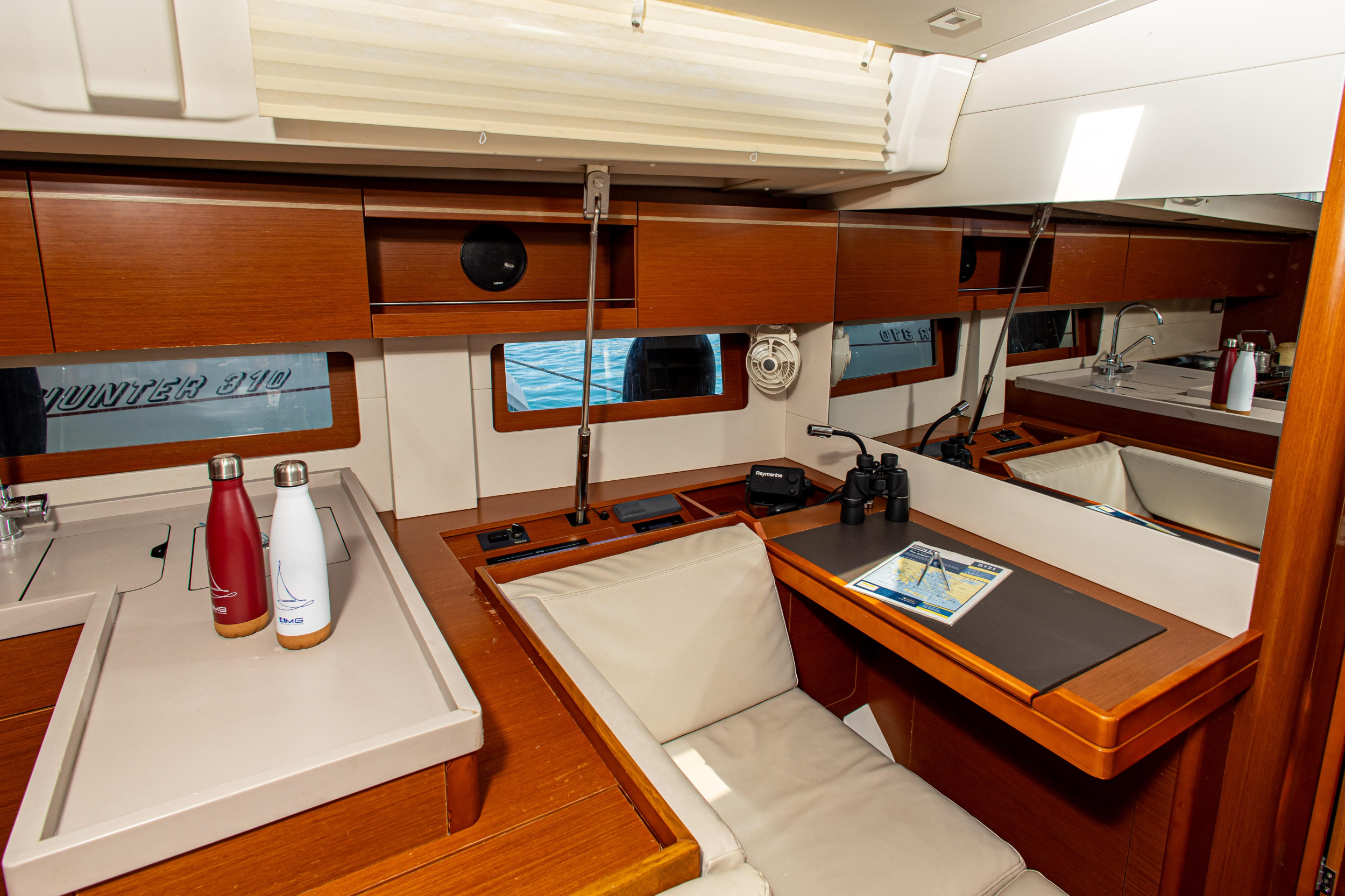 Oceanis 51.1 - 5 + 1 cab. — photo 16