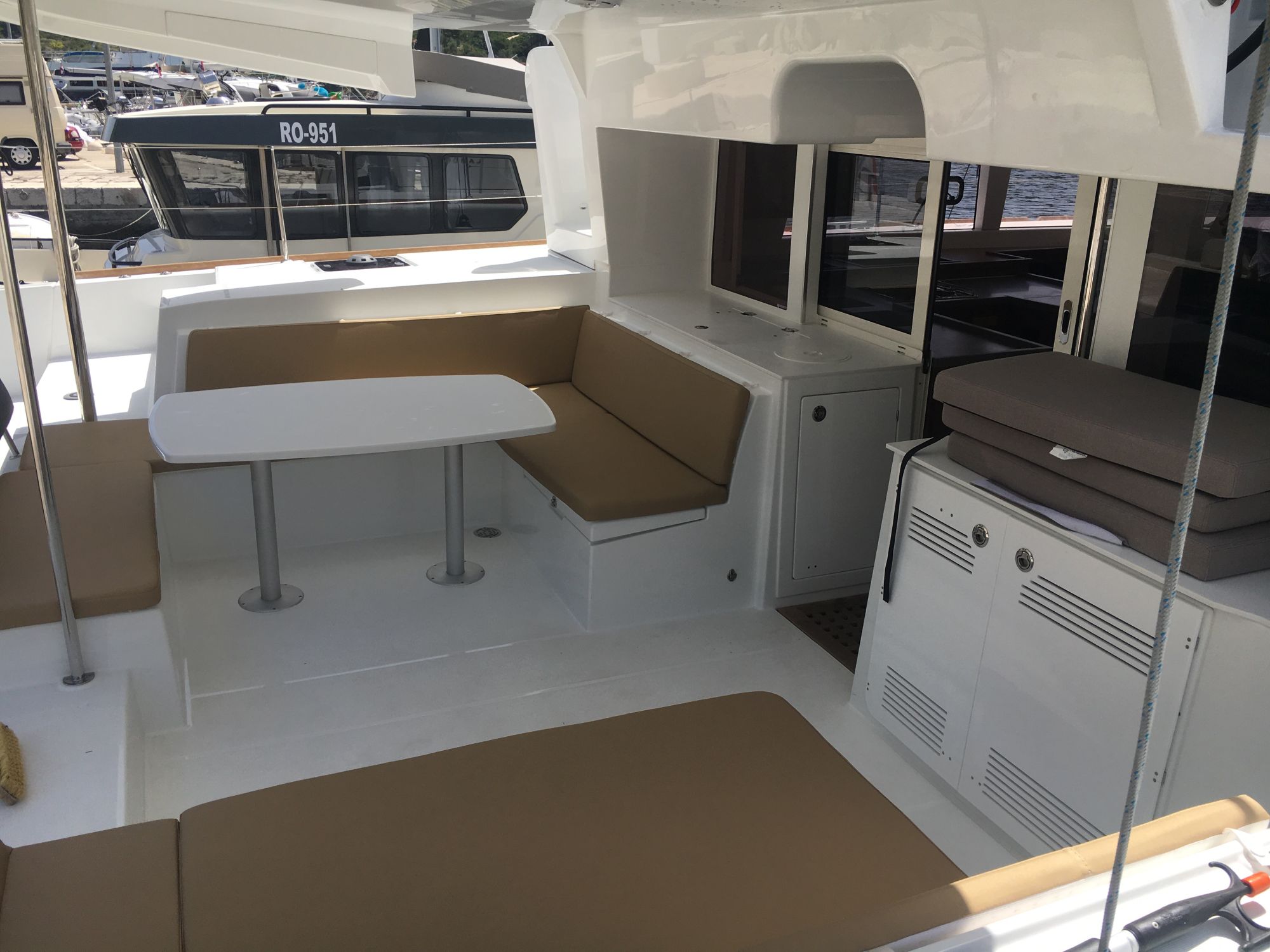 Lagoon 450 F - 4 + 2 cab. — photo 8