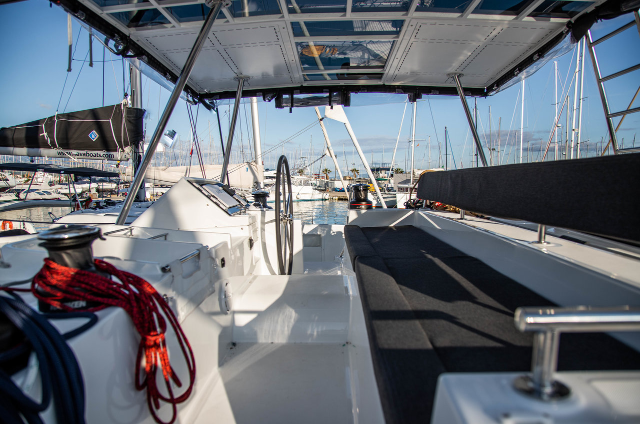 Lagoon 450 F - 4 + 2 cab. — photo 4