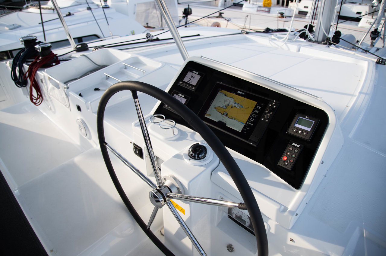 Lagoon 450 F - 4 + 2 cab. — photo 5
