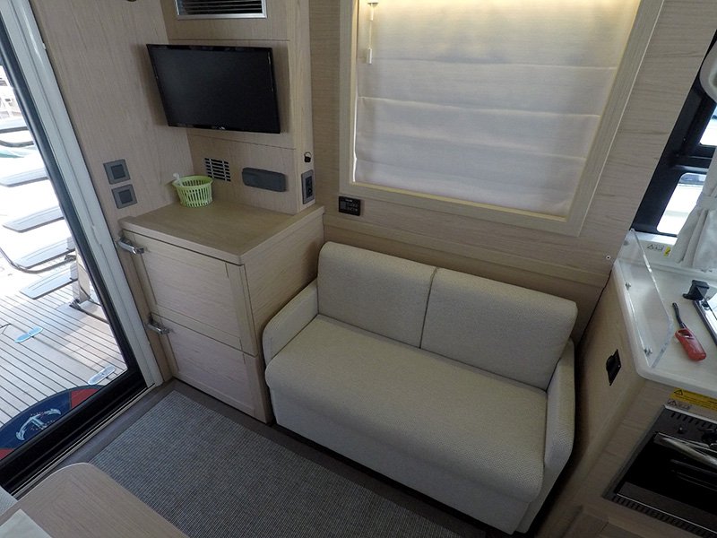 Swift Trawler 47 — photo 23