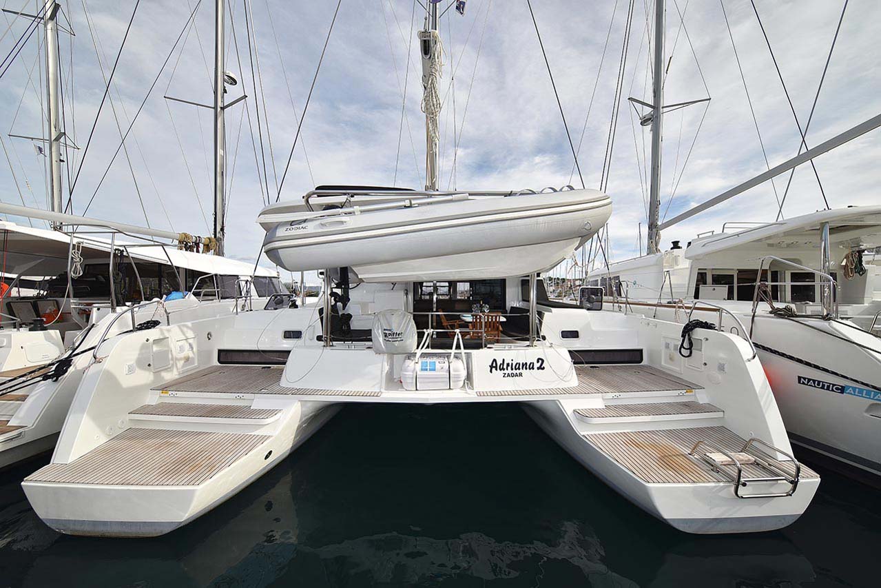 Lagoon 42 - 4 + 2 cab. — photo 1