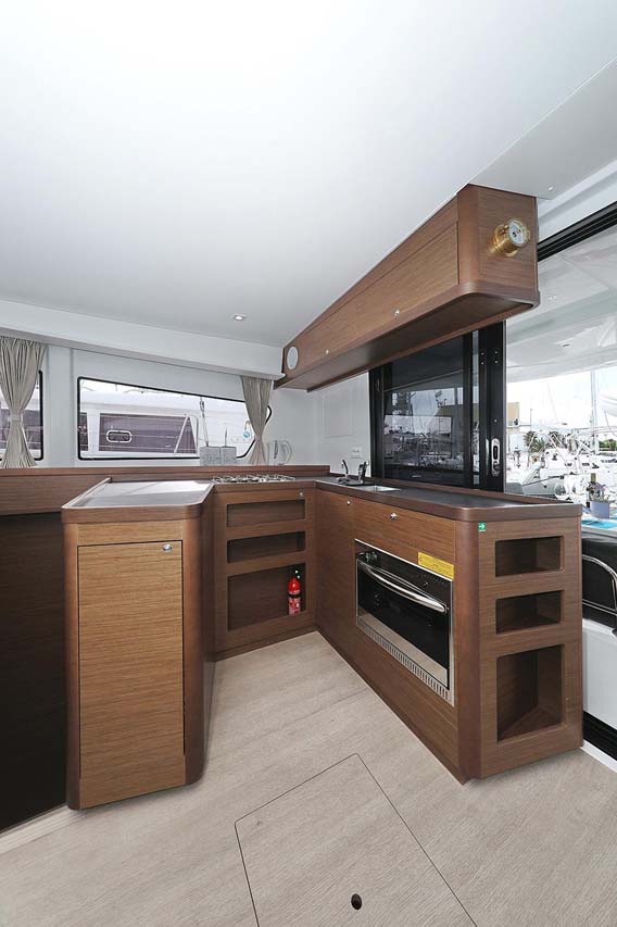 Lagoon 42 - 4 + 2 cab. — photo 13