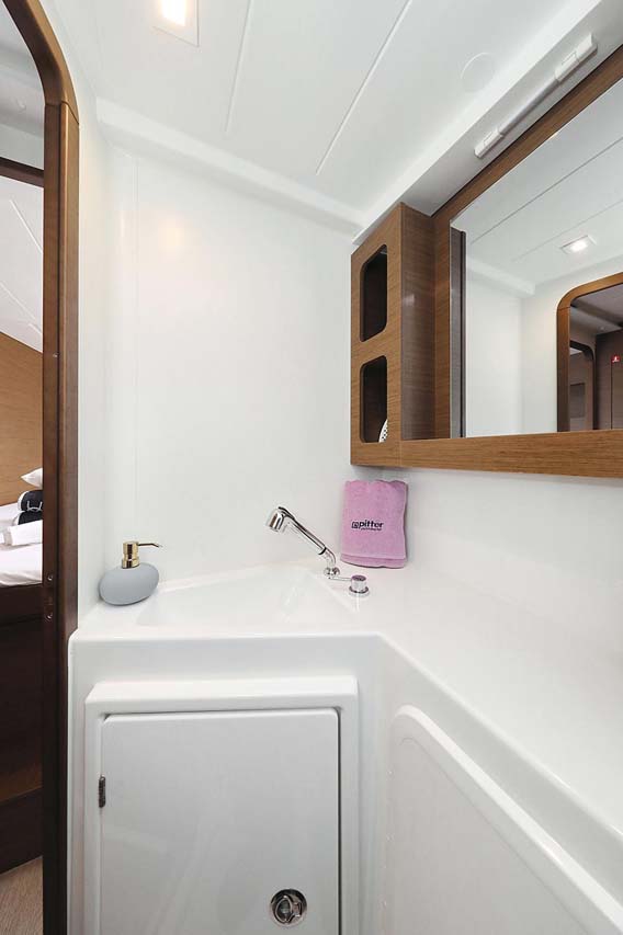 Lagoon 42 - 4 + 2 cab. — photo 23