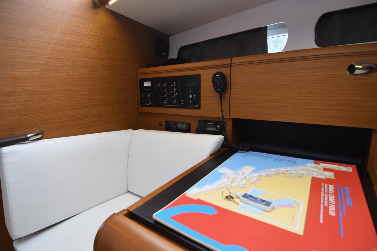Sun Odyssey 419 - 3 cab. — photo 8