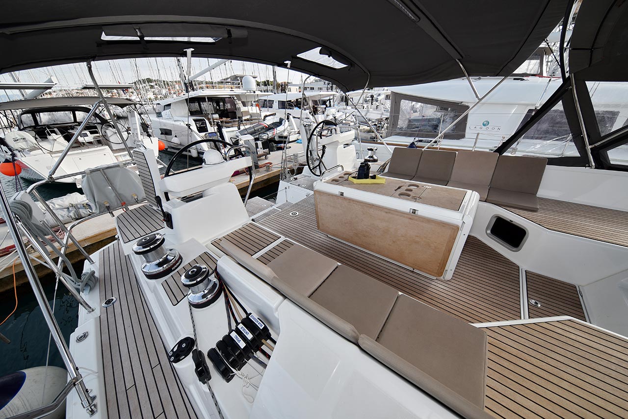 Jeanneau 54 - 5 + 1 cab. — photo 17
