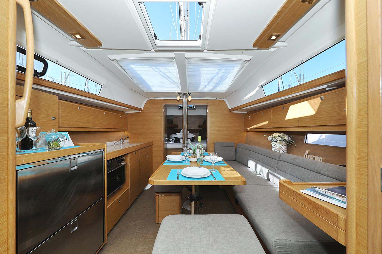 Dufour 382 GL — photo 8