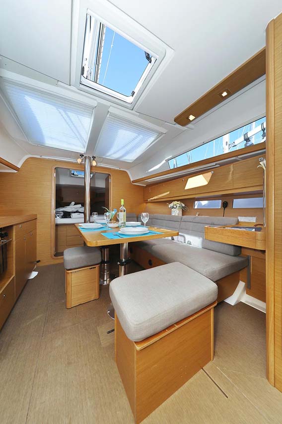 Dufour 382 GL — photo 9