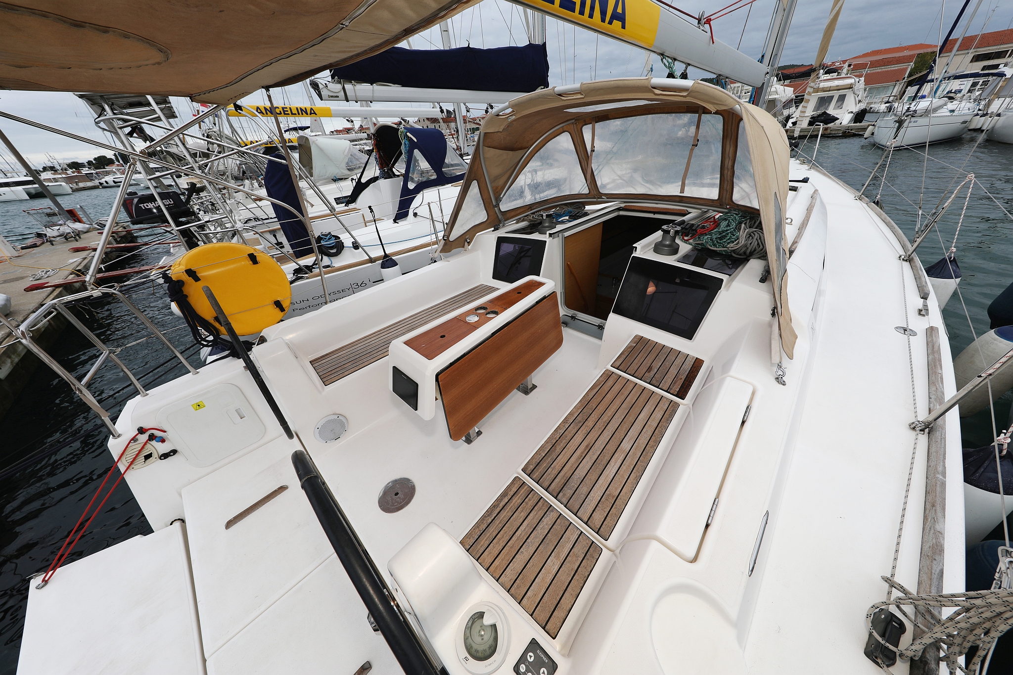 Dufour 350 GL — photo 4