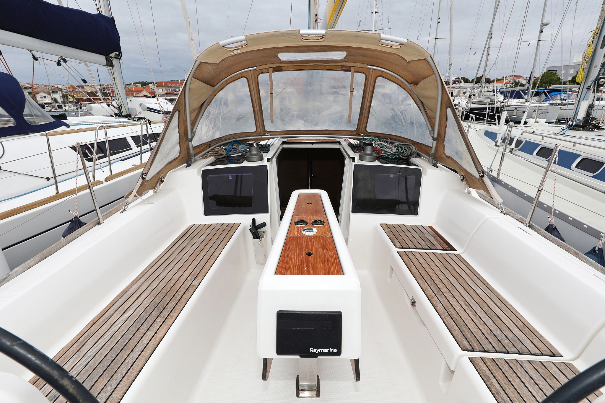 Dufour 350 GL — photo 7