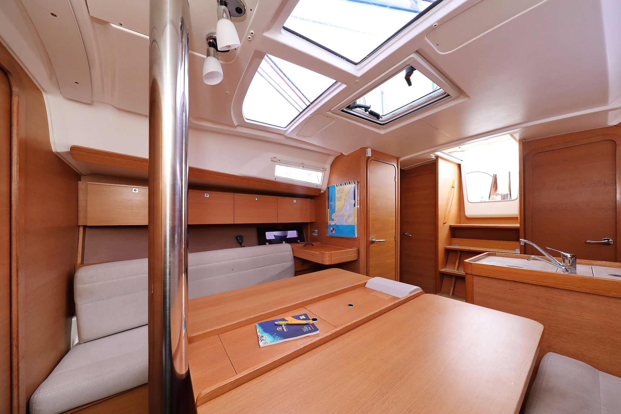 Dufour 350 GL — photo 20