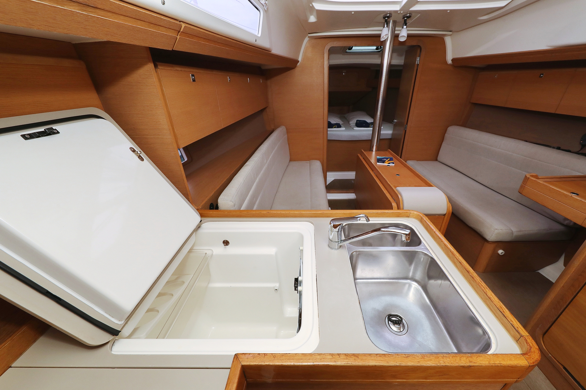 Dufour 350 GL — photo 34