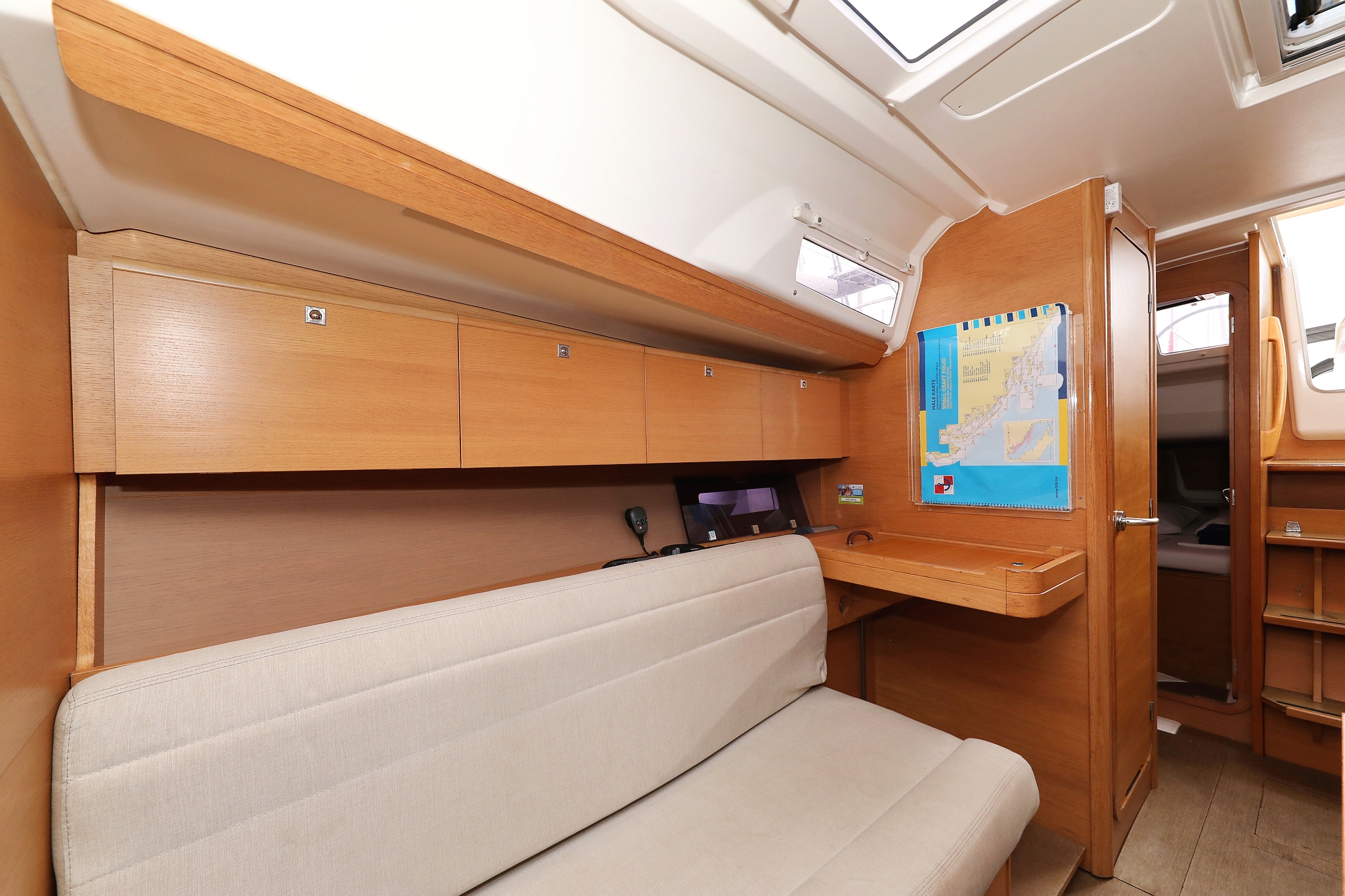 Dufour 350 GL — photo 36