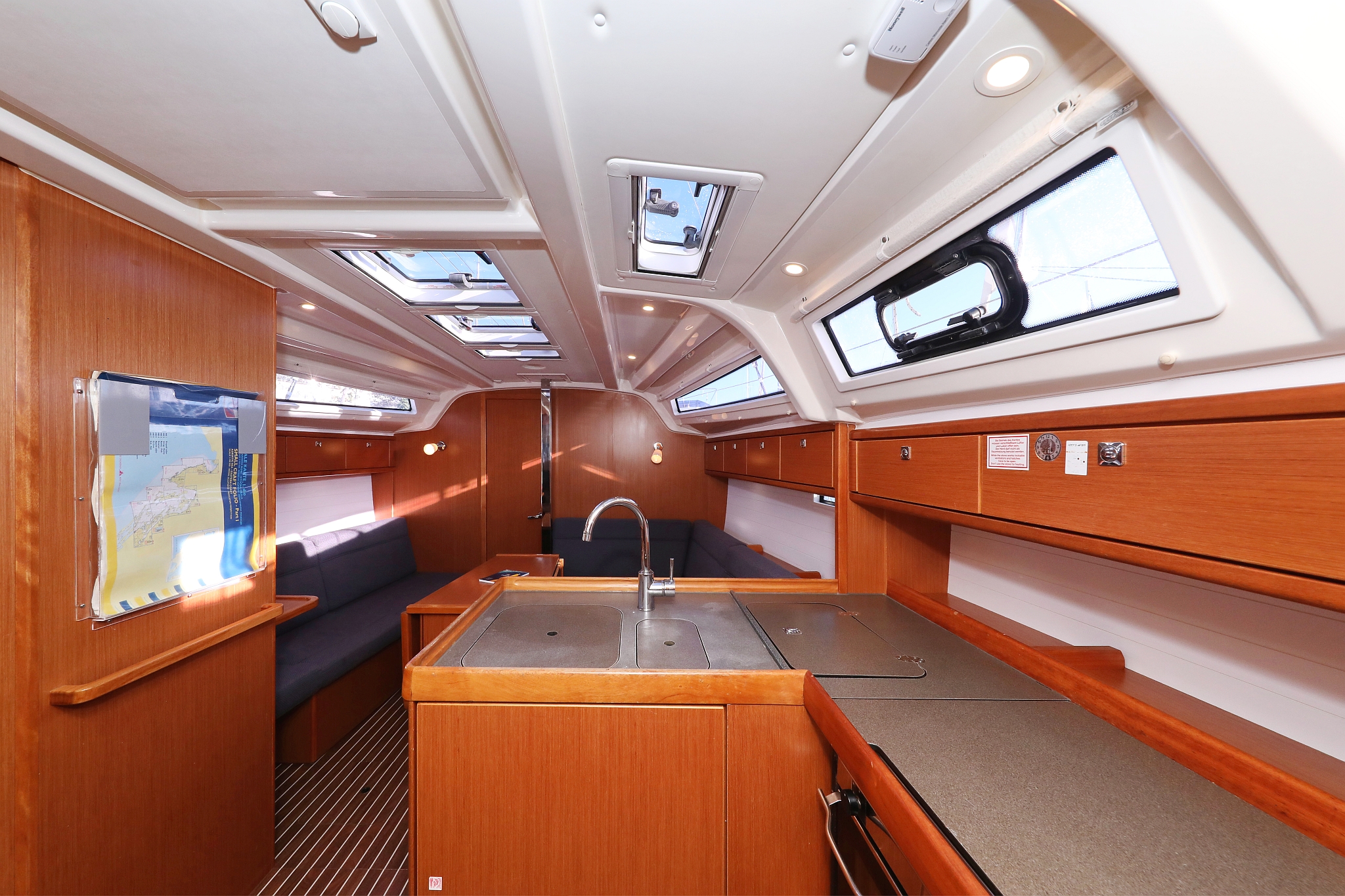Bavaria Cruiser 37 - 3 cab. — photo 13