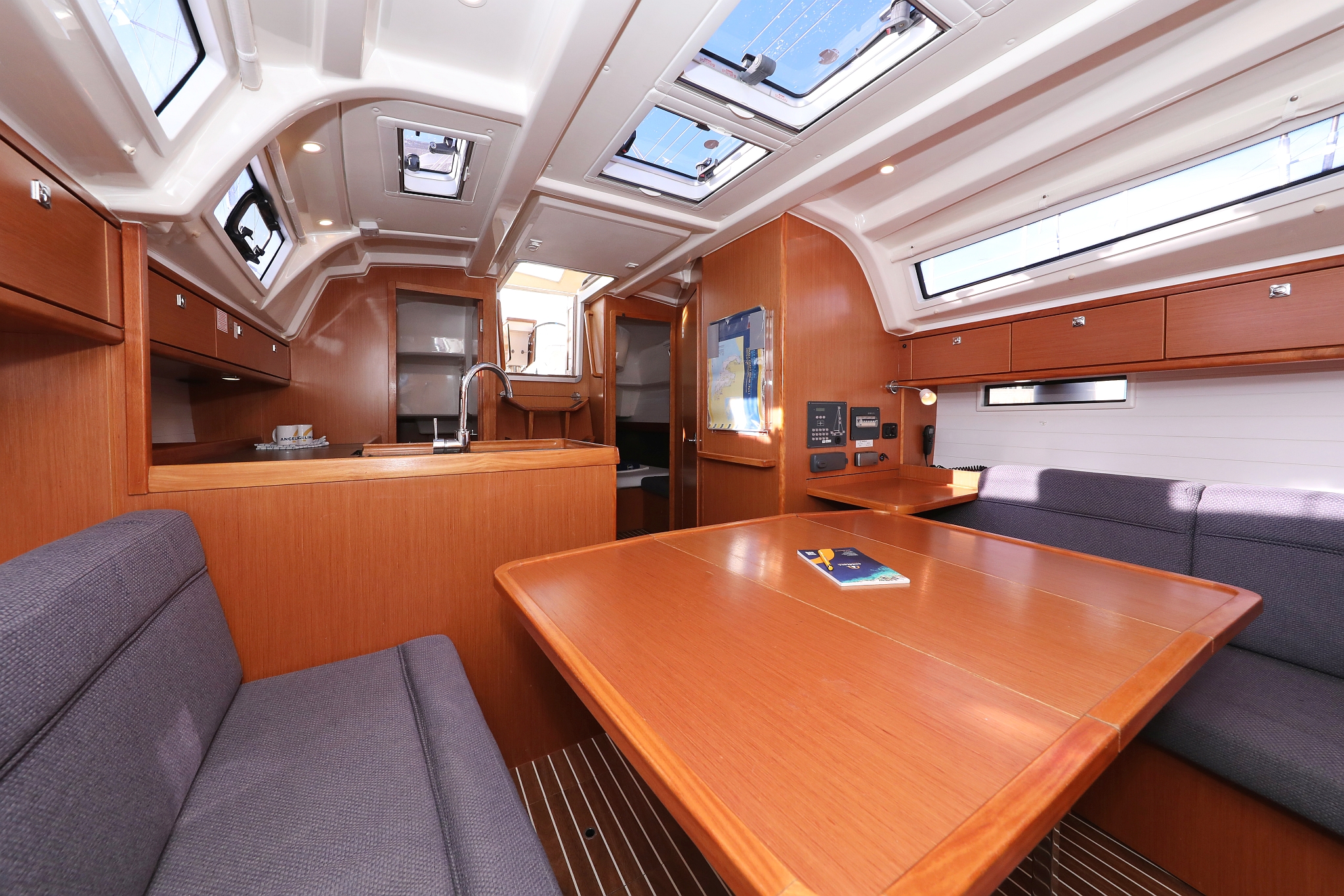 Bavaria Cruiser 37 - 3 cab. — photo 18
