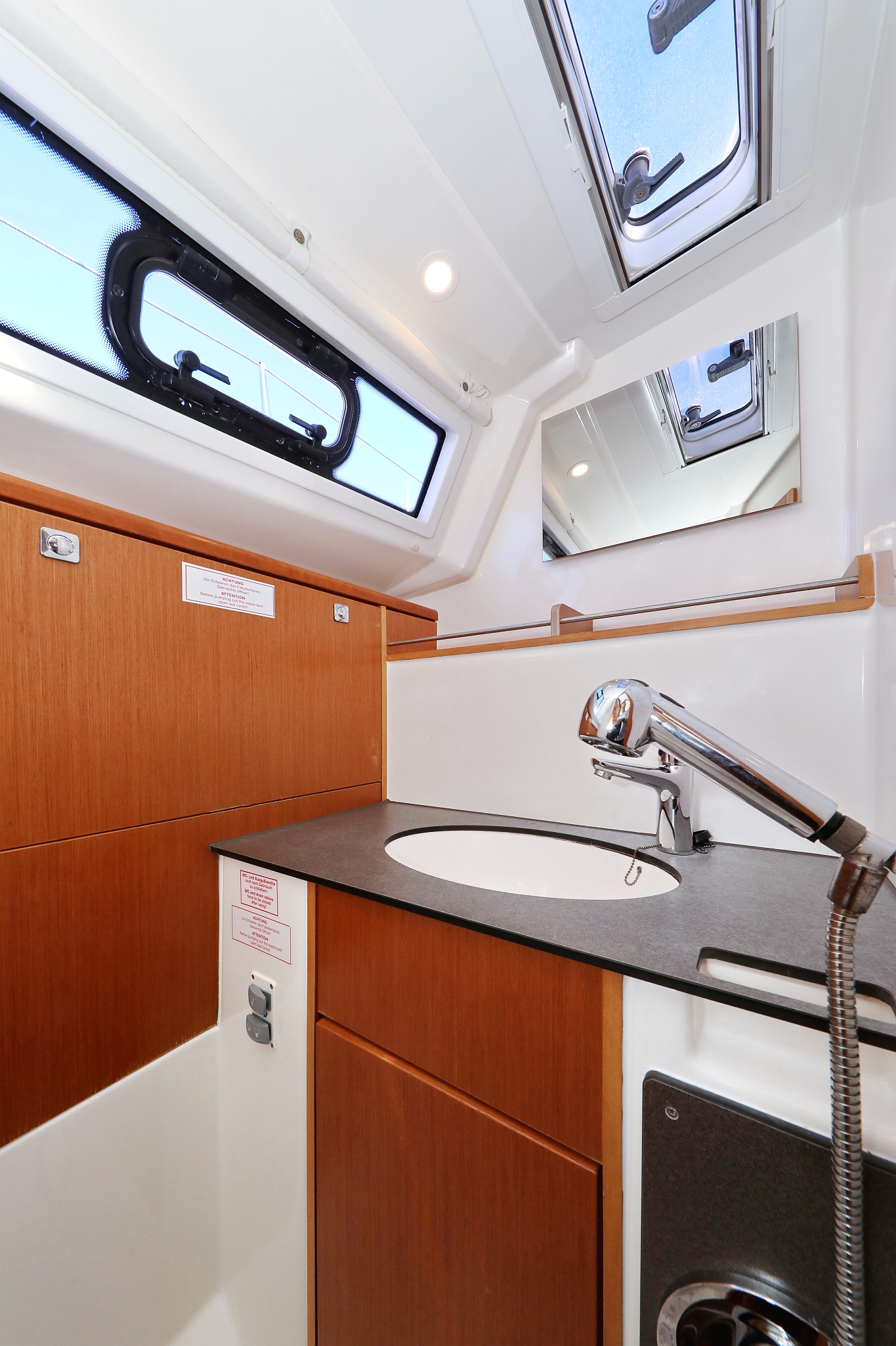 Bavaria Cruiser 37 - 3 cab. — photo 35
