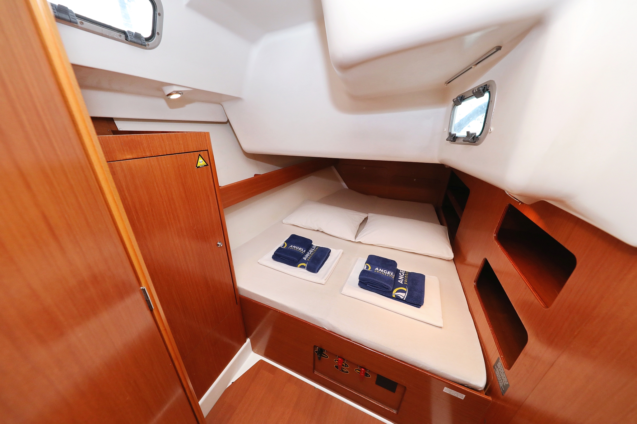 Cyclades 50.5 - 5 + 1 cab. — photo 24