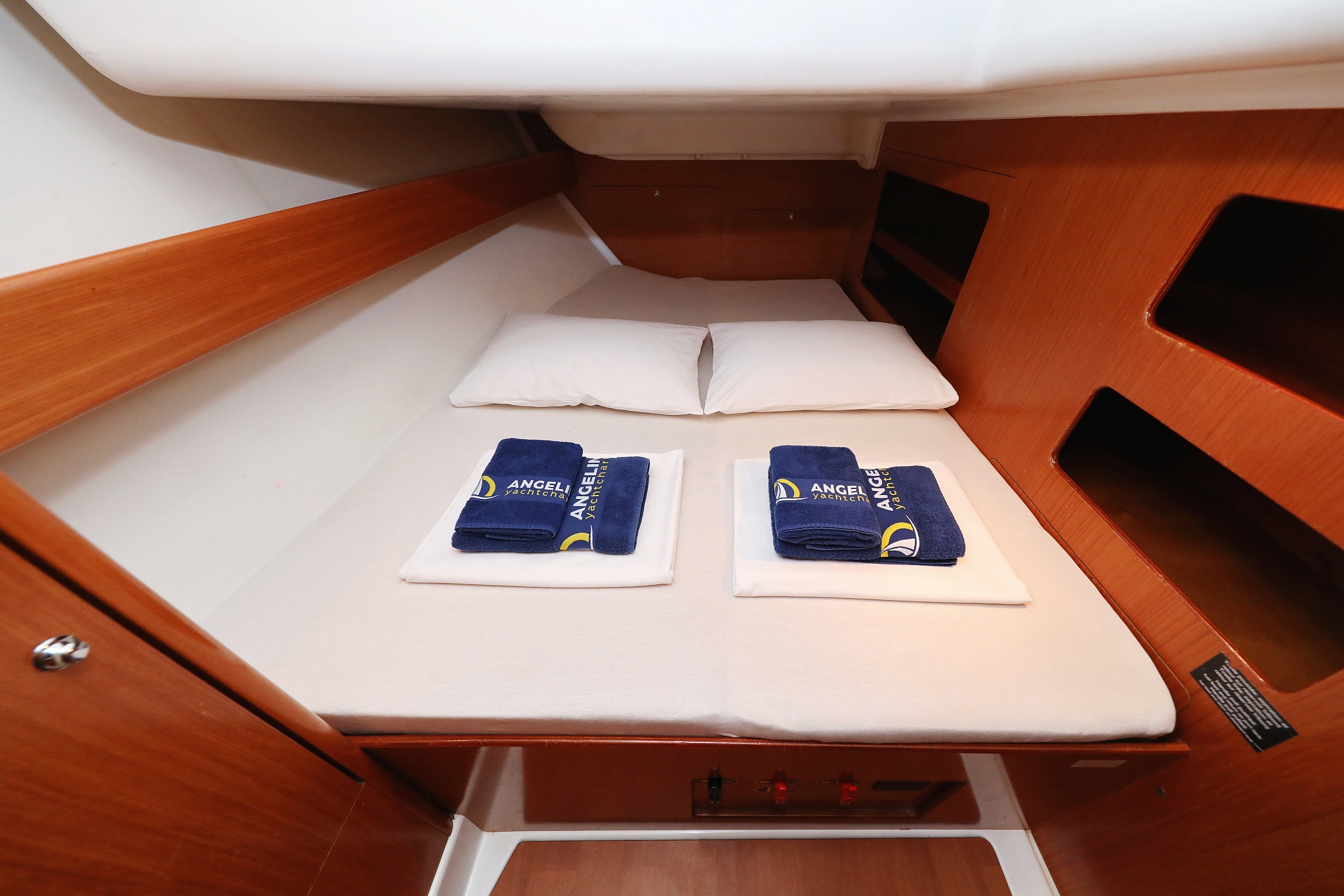 Cyclades 50.5 - 5 + 1 cab. — photo 25