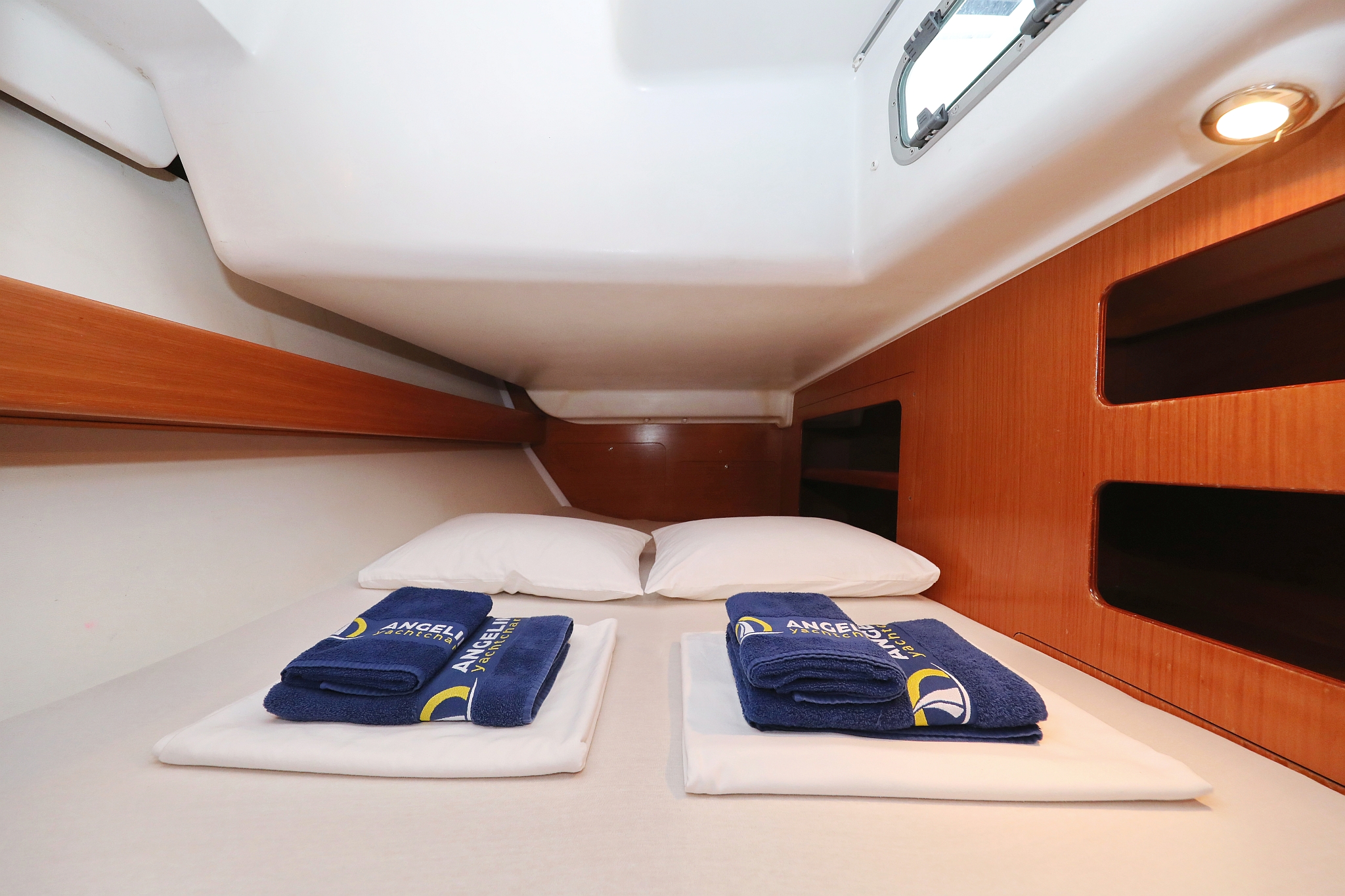 Cyclades 50.5 - 5 + 1 cab. — photo 26