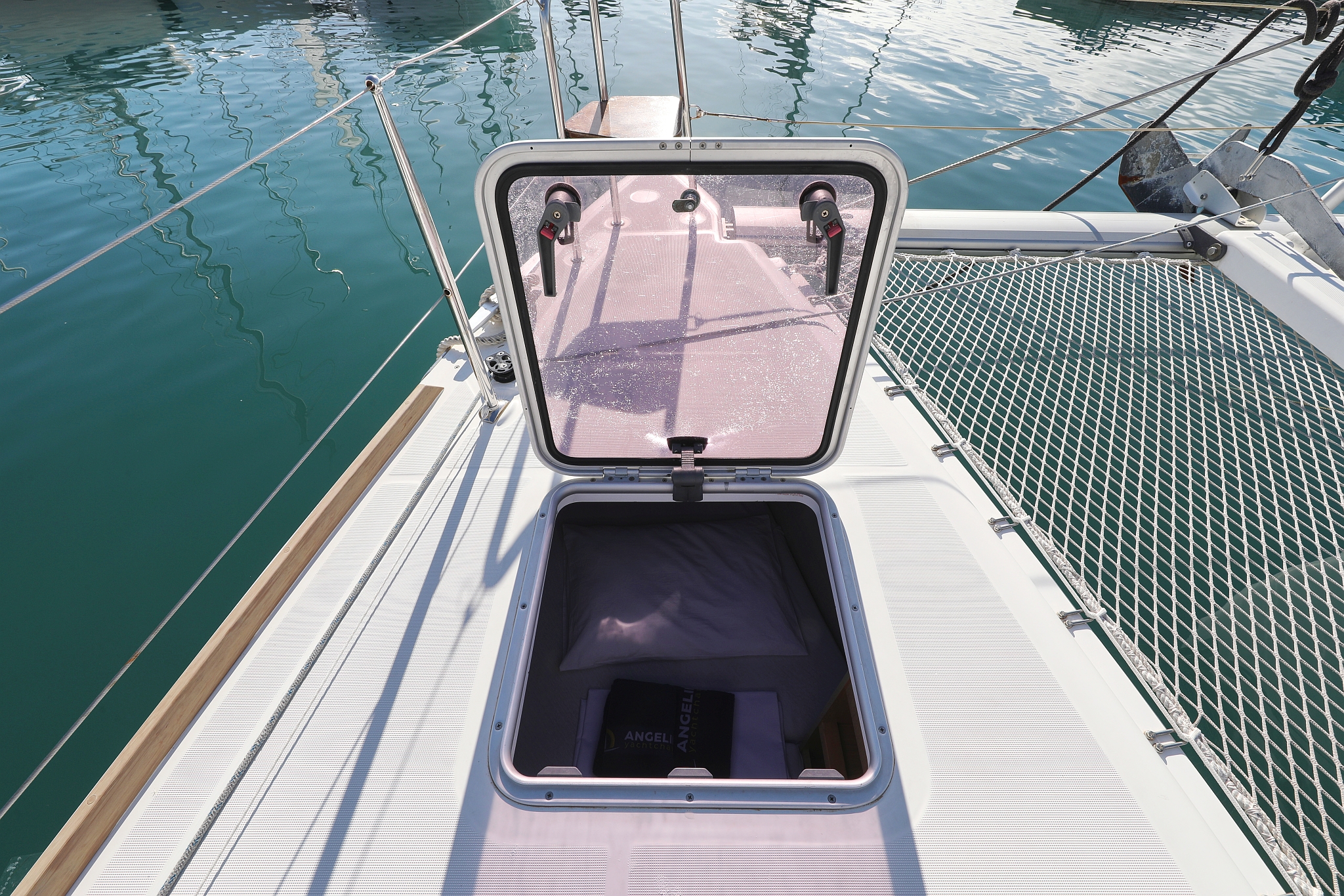 Lagoon 400 S2 - 4 + 2 cab. — photo 46