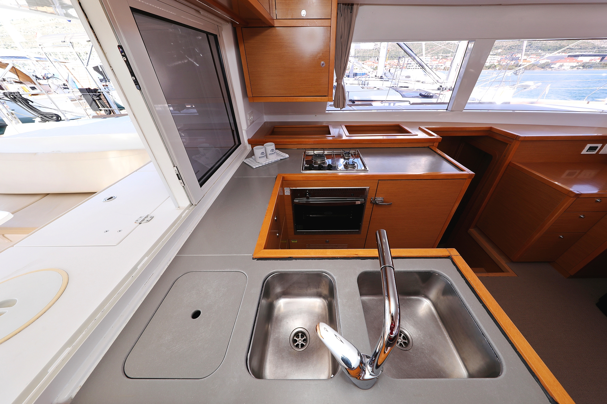 Lagoon 450 - 4 + 2 cab. — photo 36