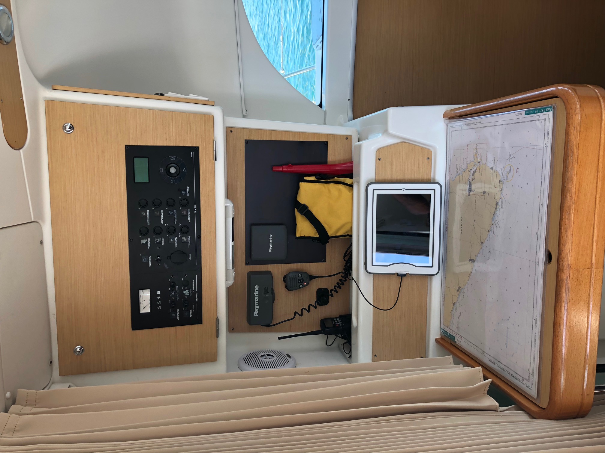 Lagoon 380 S2 - 4 cab. — photo 5