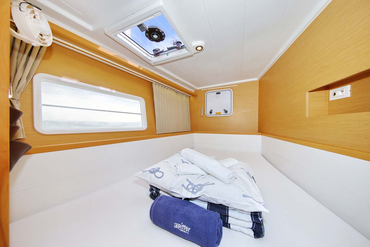 Lagoon 400 S2 - 4 + 2 cab. — photo 19