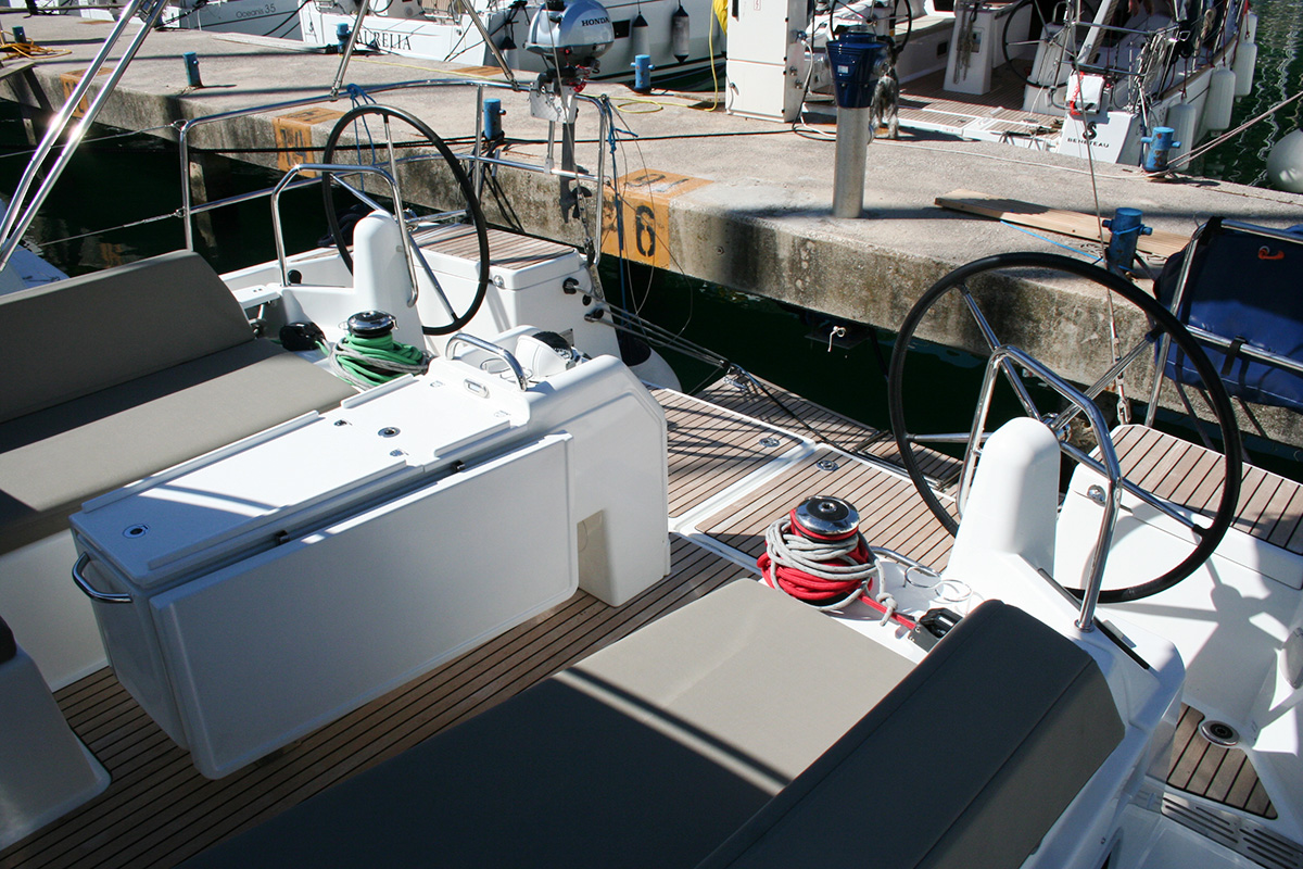 Sun Odyssey 440 - 3 cab. — photo 26