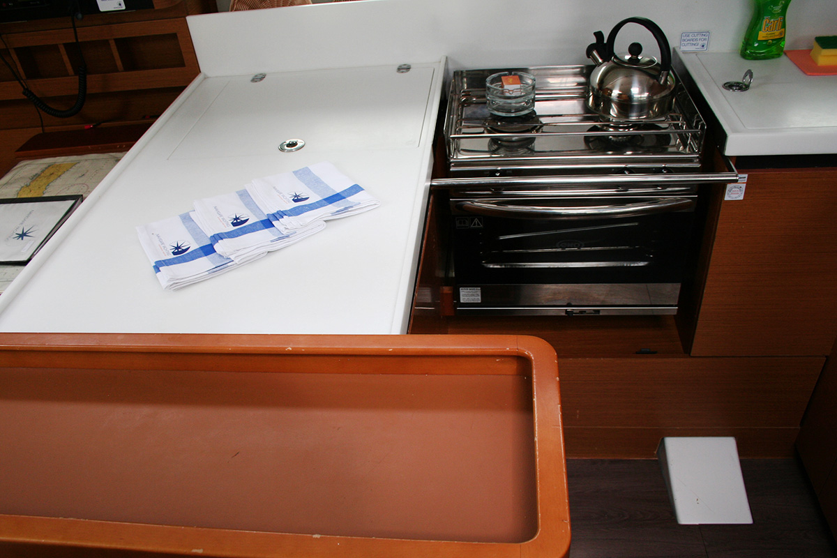 Sun Odyssey 440 - 3 cab. — photo 28