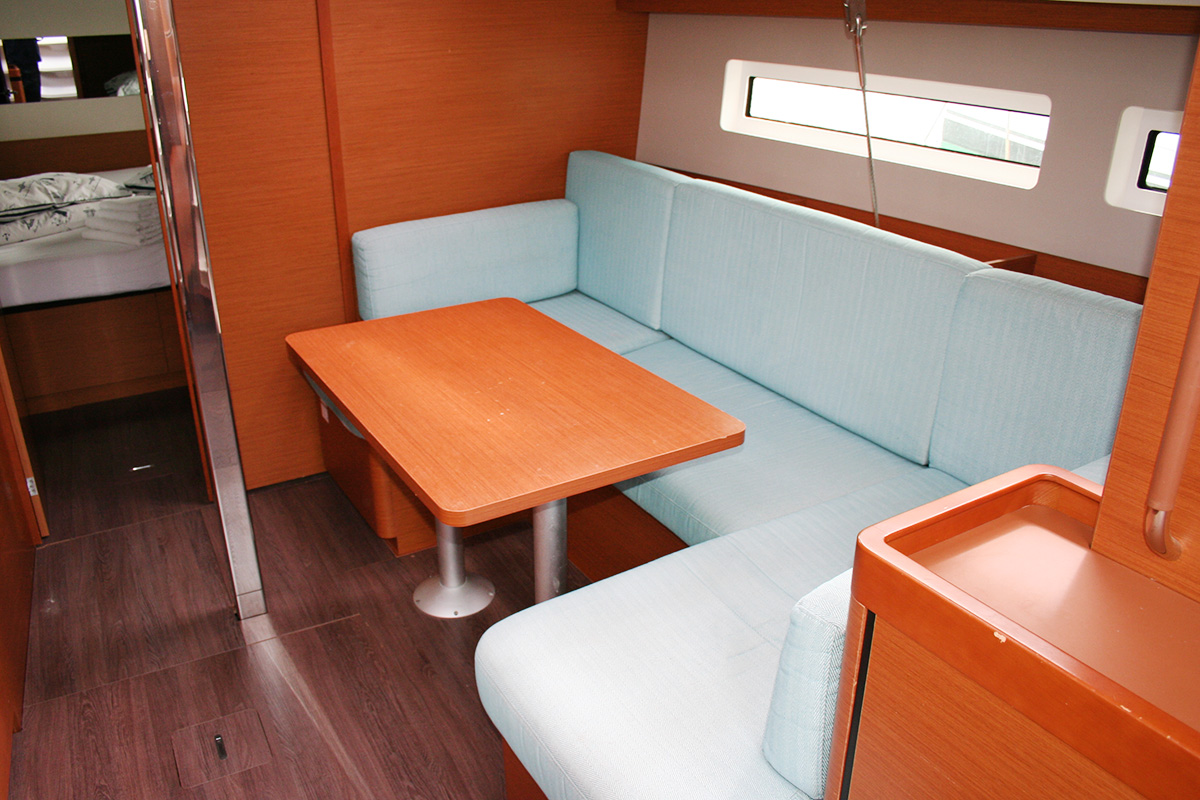 Sun Odyssey 440 - 3 cab. — photo 33