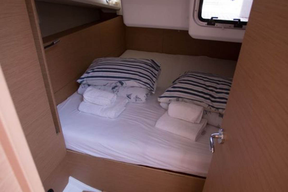 Sun Odyssey 440 - 4 cab. — photo 14