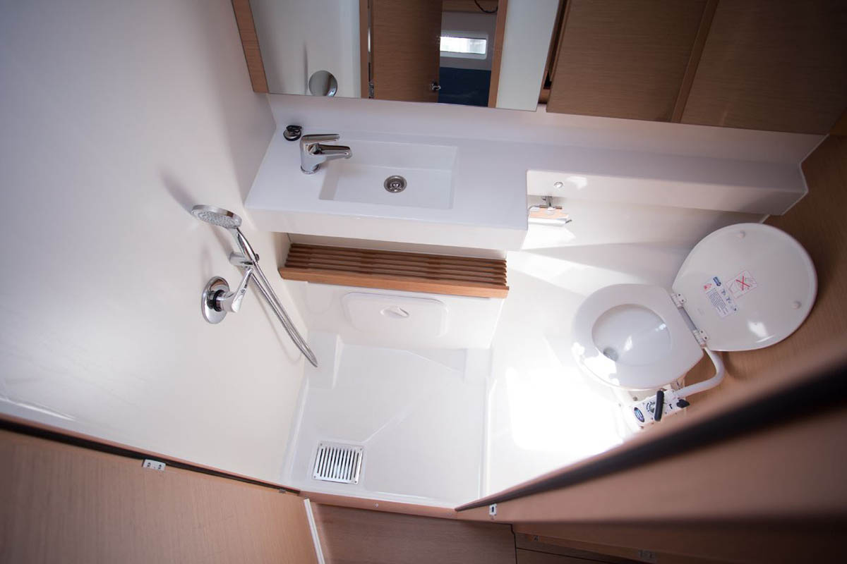 Sun Odyssey 440 - 4 cab. — photo 16