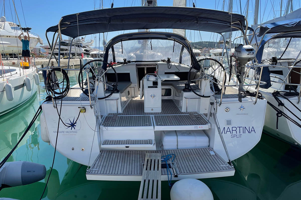 Sun Odyssey 440 - 4 cab. — photo 1