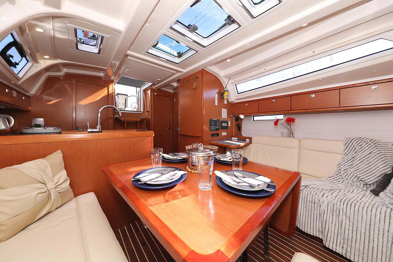 Bavaria Cruiser 37 - 3 cab. — photo 13