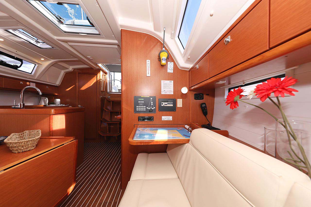 Bavaria Cruiser 37 - 3 cab. — photo 15