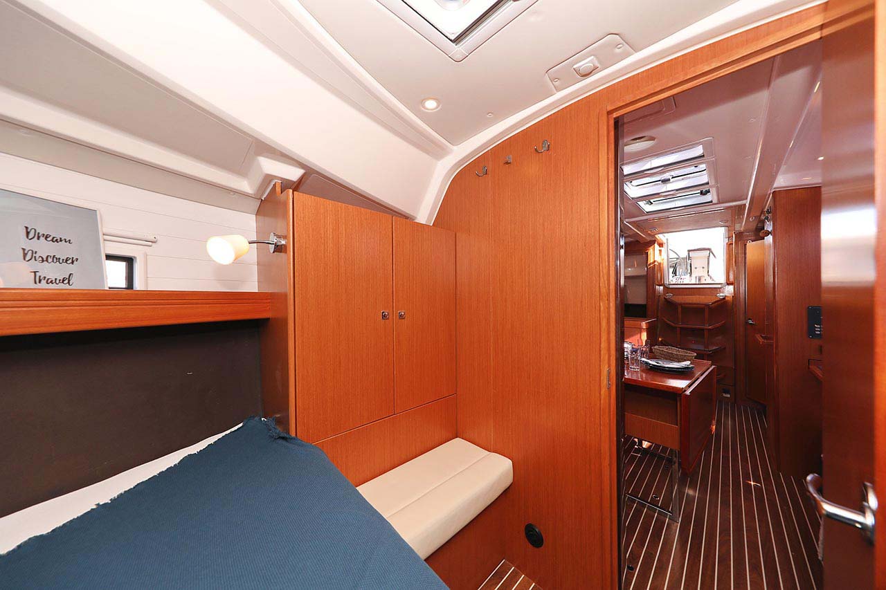 Bavaria Cruiser 37 - 3 cab. — photo 18