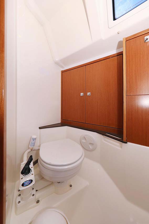 Bavaria Cruiser 37 - 3 cab. — photo 24