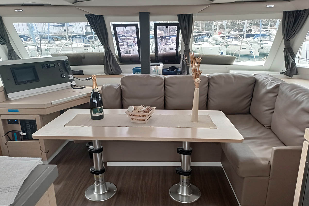 Fountaine Pajot Lucia 40 - 4 cab. — photo 20