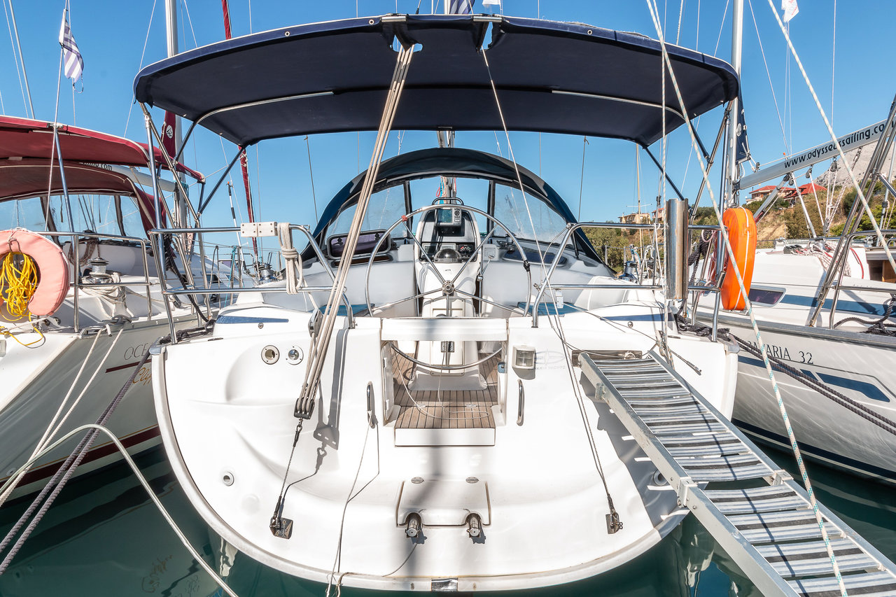 Bavaria 37 Cruiser — photo 1