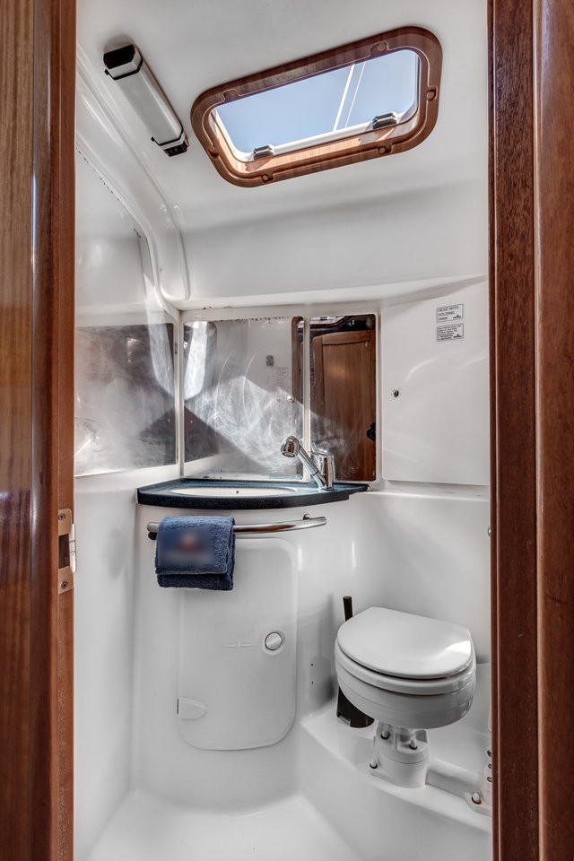 Bavaria 37 Cruiser — photo 7