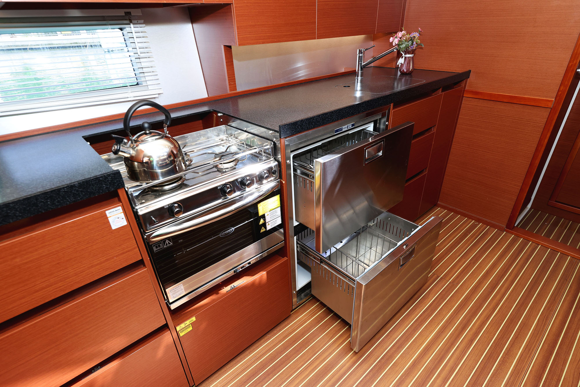 Hanse 508 - 5 + 1 cab. — photo 14