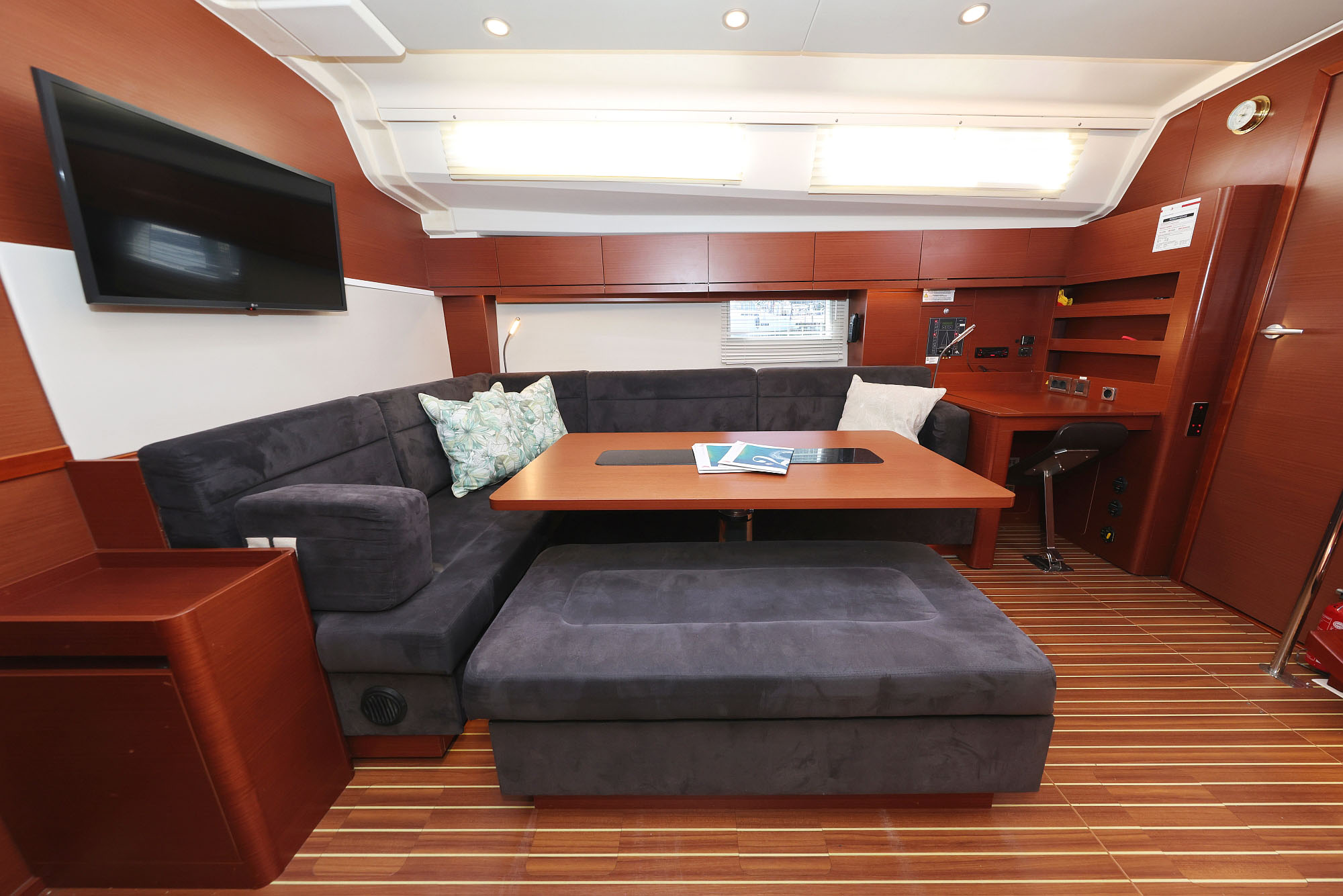Hanse 508 - 5 + 1 cab. — photo 16