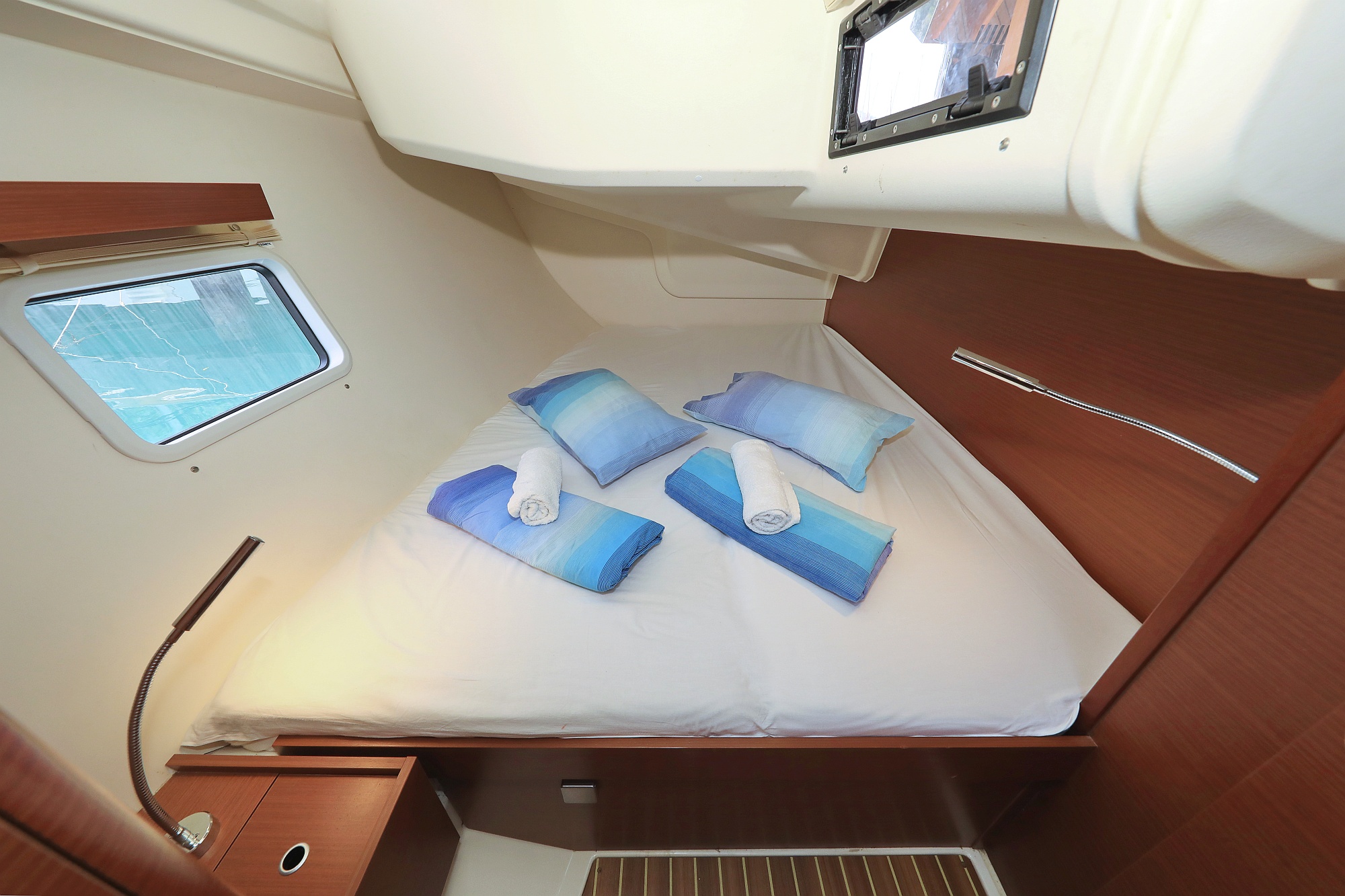 Hanse 418 - 3 cab. — photo 14