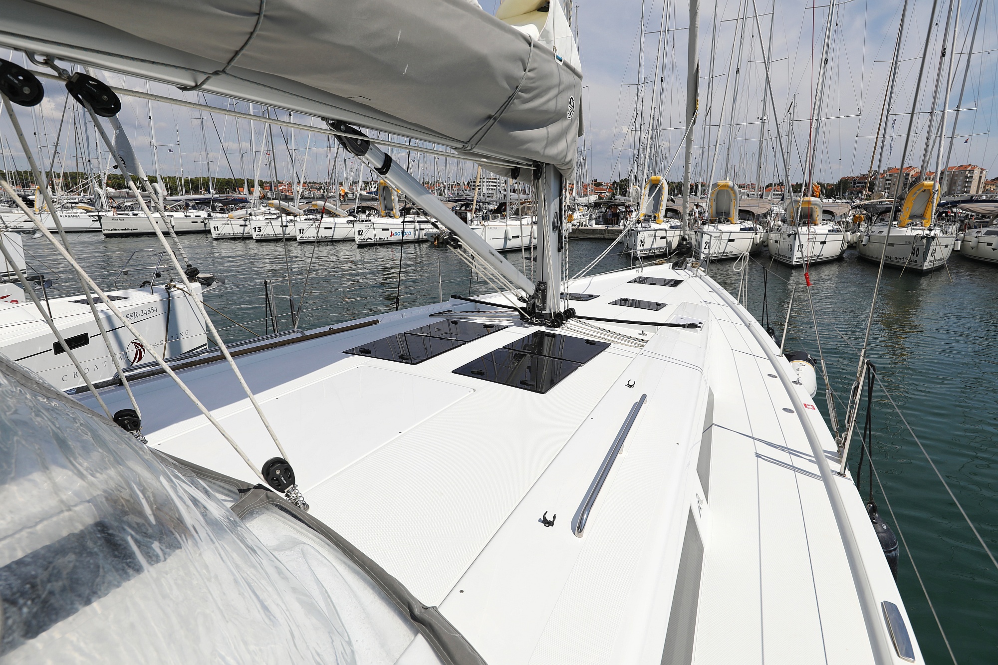 Hanse 508 - 5 + 1 cab. — photo 7
