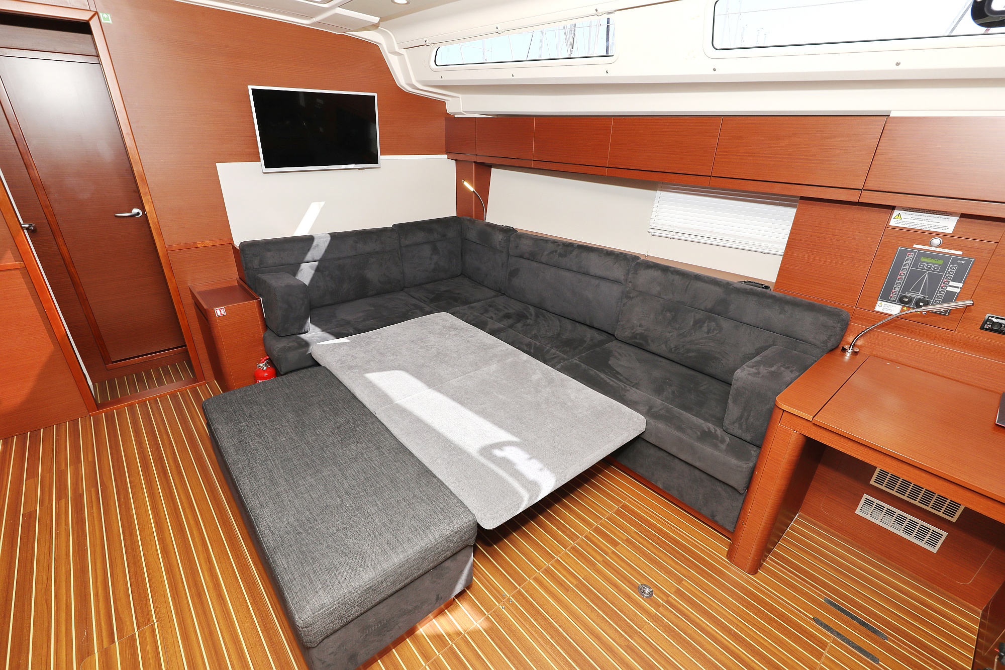 Hanse 508 - 5 + 1 cab. — photo 14