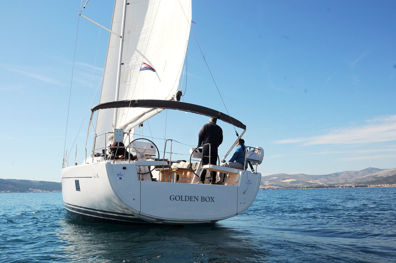 Hanse 508 - 5 + 1 cab. — photo 4