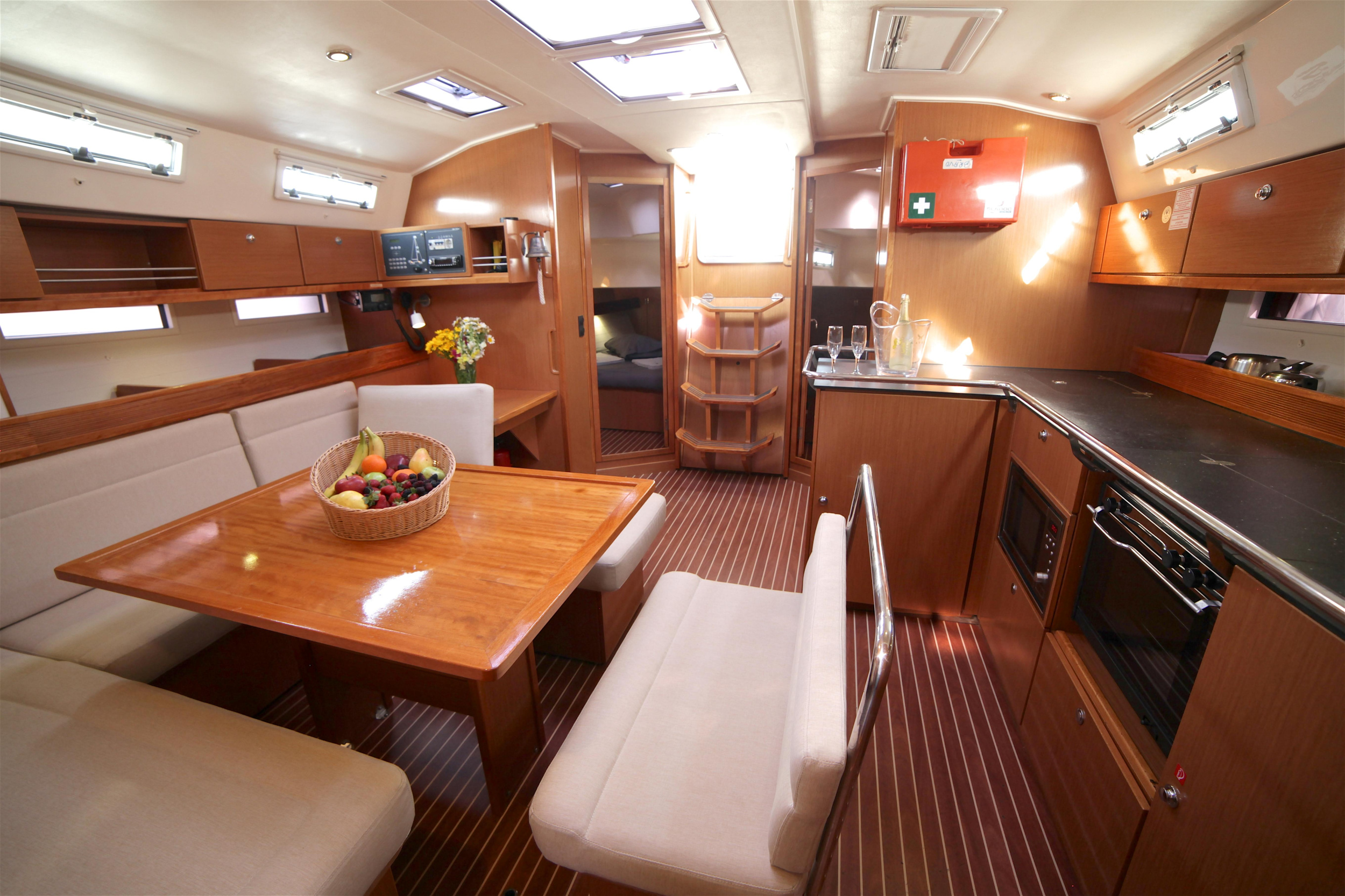 Bavaria Cruiser 45 - 4 cab. — photo 8