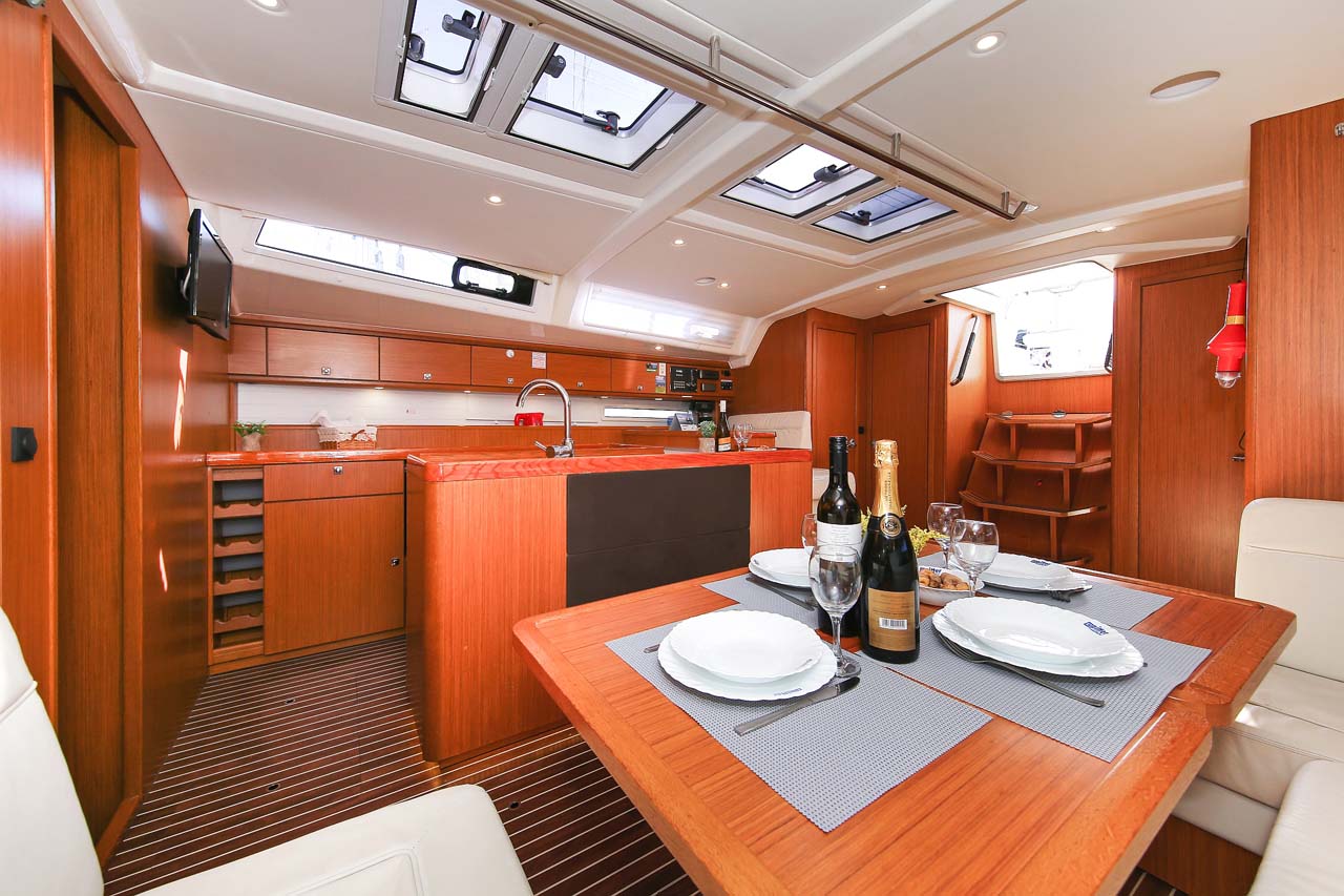 Bavaria Cruiser 56 - 5 + 1 cab. — photo 10