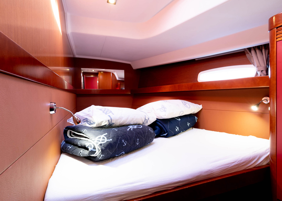 Oceanis 50 Family - 6 cab. — photo 20