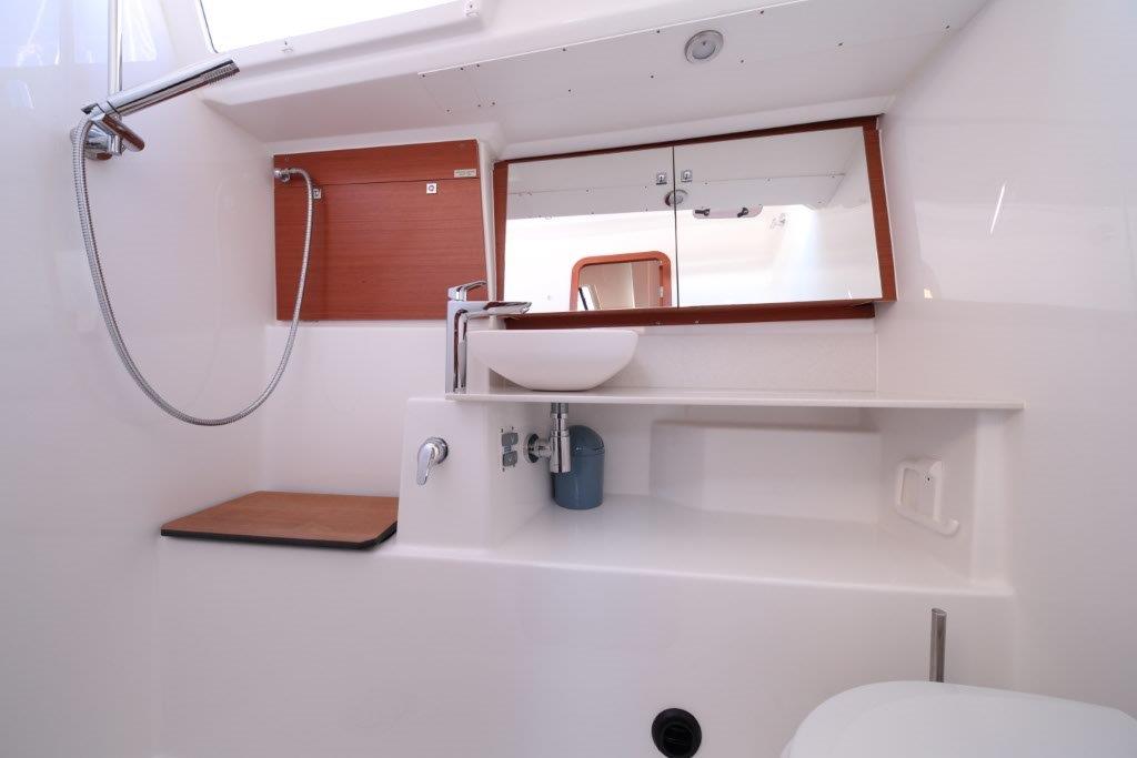 Dufour 412 GL — photo 11